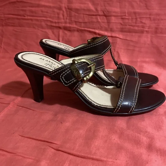 AK Anne Klein iflex slip-on Brown leather sandals. Size 6.5 - Picture 4 of 5